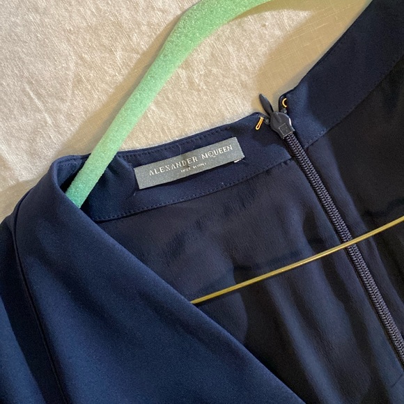 Alexander McQueen navy blue sheath dress deep V size IT40 - Picture 6 of 16